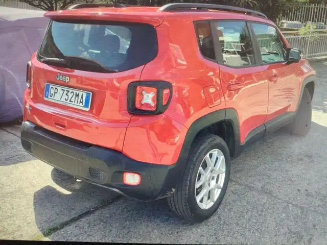 Jeep Renegade view 9