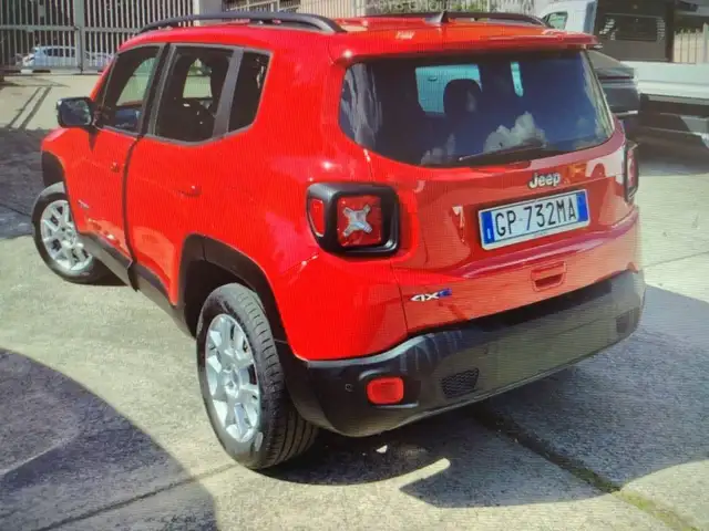 Jeep Renegade view 8
