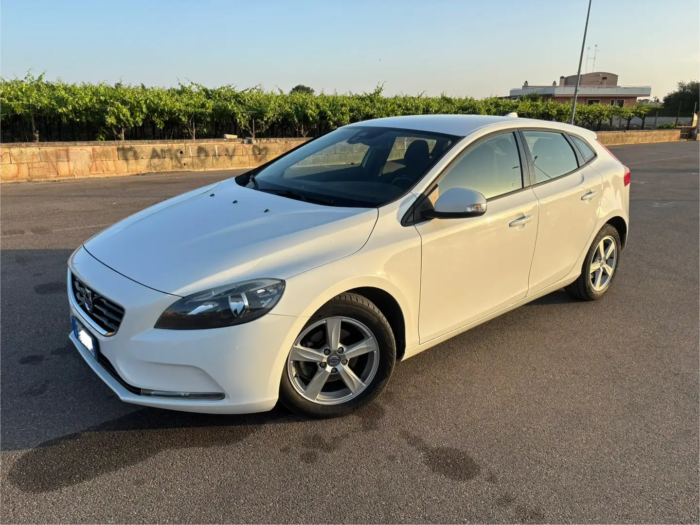 Volvo V40 1.6 D2 Business Edition Bianco - 2