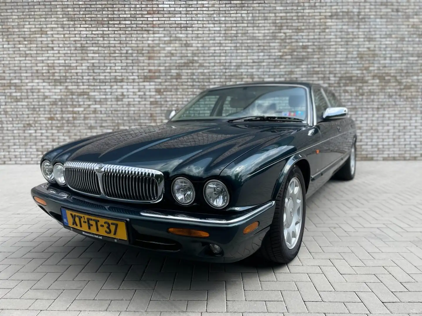 Daimler Super V8 Supercharged V8 4.0 Liter Sedan RDW/Automaat/363 P Grün - 1