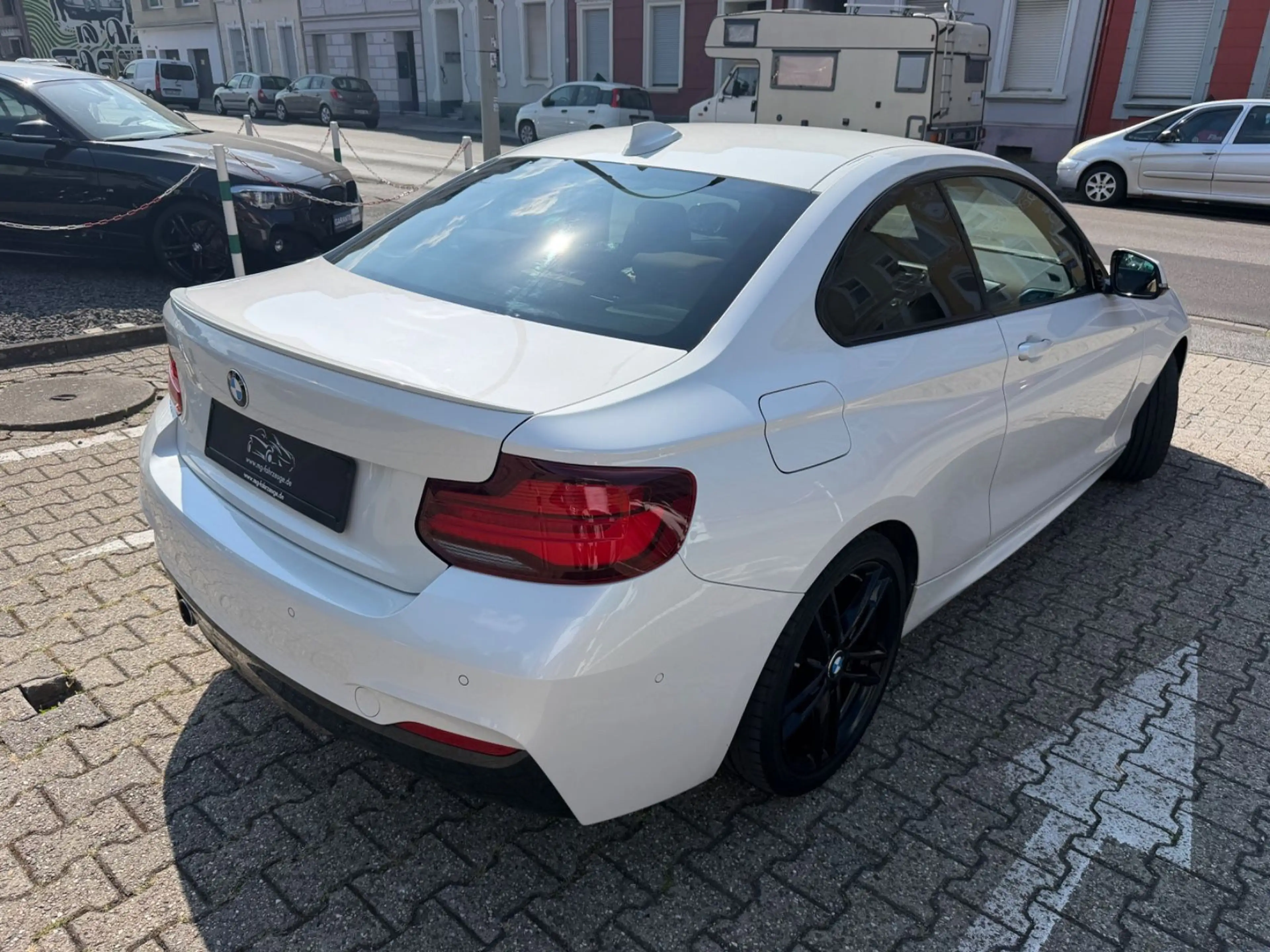 BMW 230 i Coupe M SPORT AUTOMATIK LED LEDER CAR PLAY — photo 3