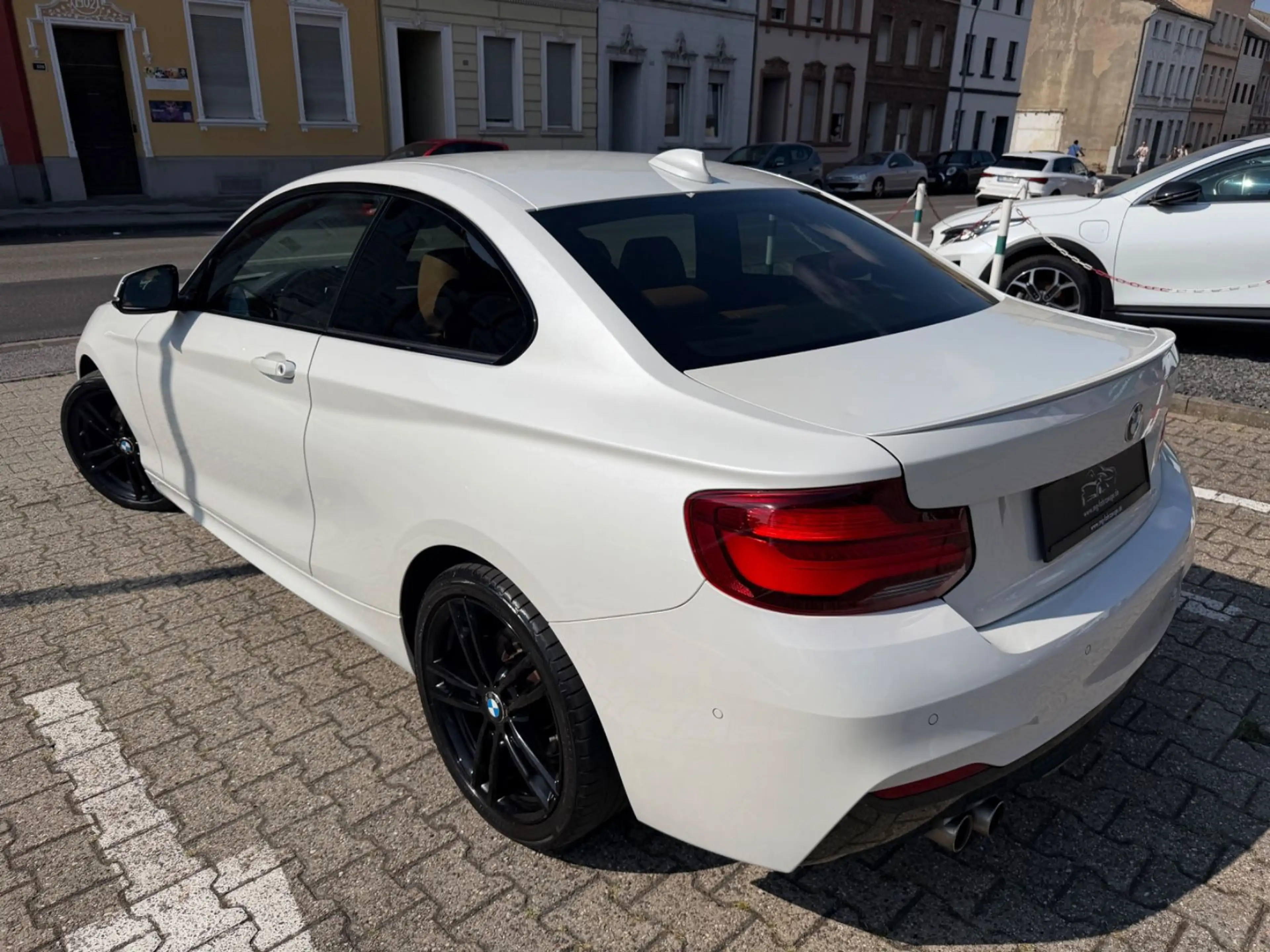 BMW 230 i Coupe M SPORT AUTOMATIK LED LEDER CAR PLAY — photo 5