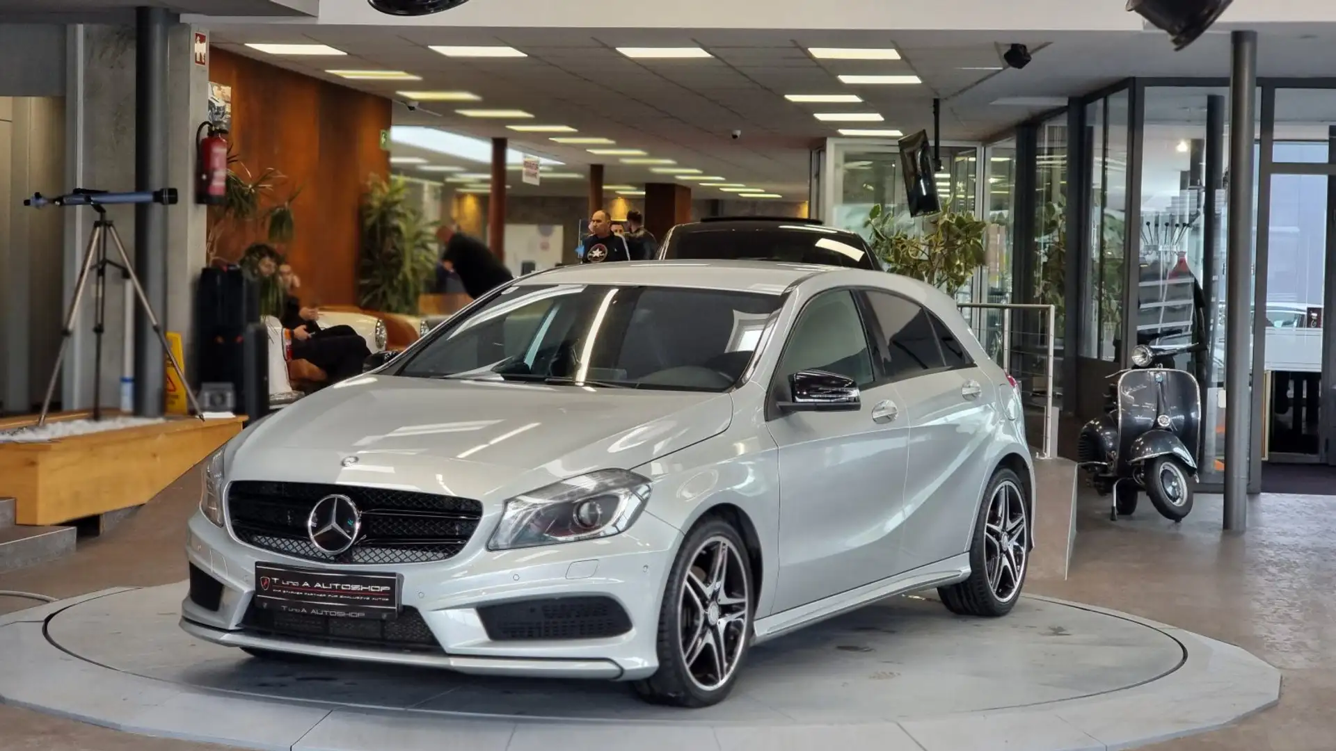 Mercedes-Benz A 180 CDI AMG-Paket *16Zoll*LED*Sitzheizung* Szürke - 1