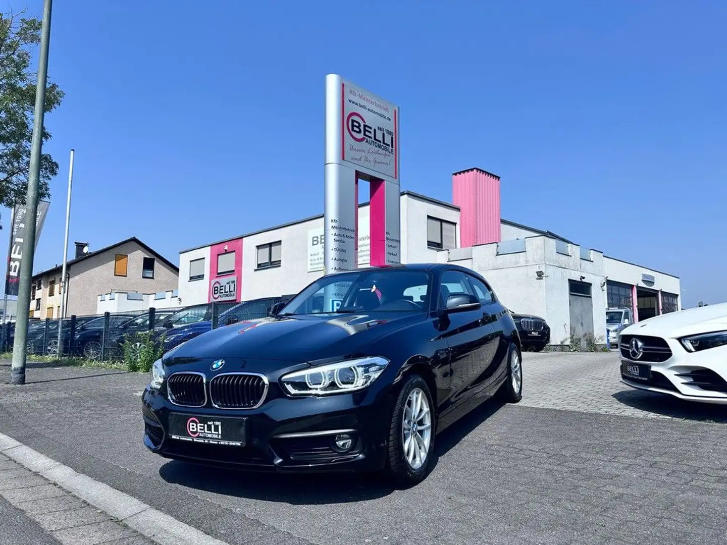 BMW 118 i Advantage LED NAVI FINANZIERUNG Schwarz - 1