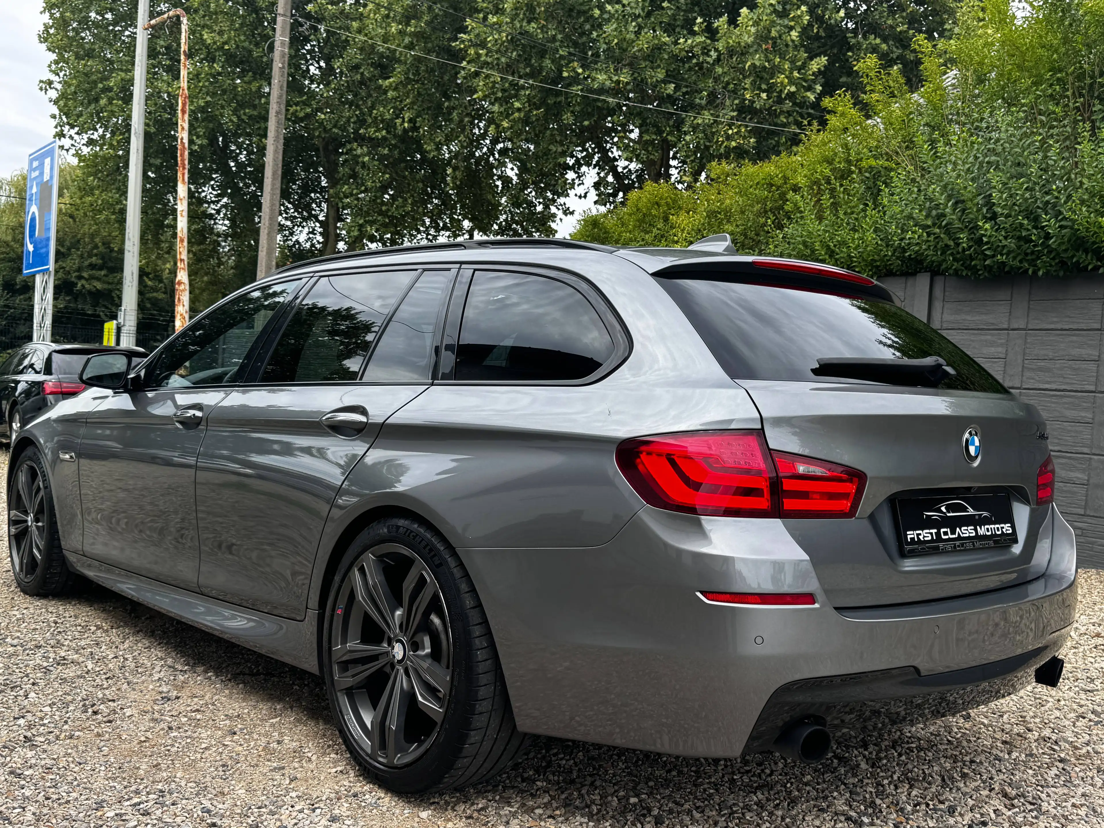 BMW 535 Touring 535dAS - FULL PACK M - PANO - NIGHTVISION - ADAPT CRUISE - CAMERA - FULL OPTIONS — photo 5