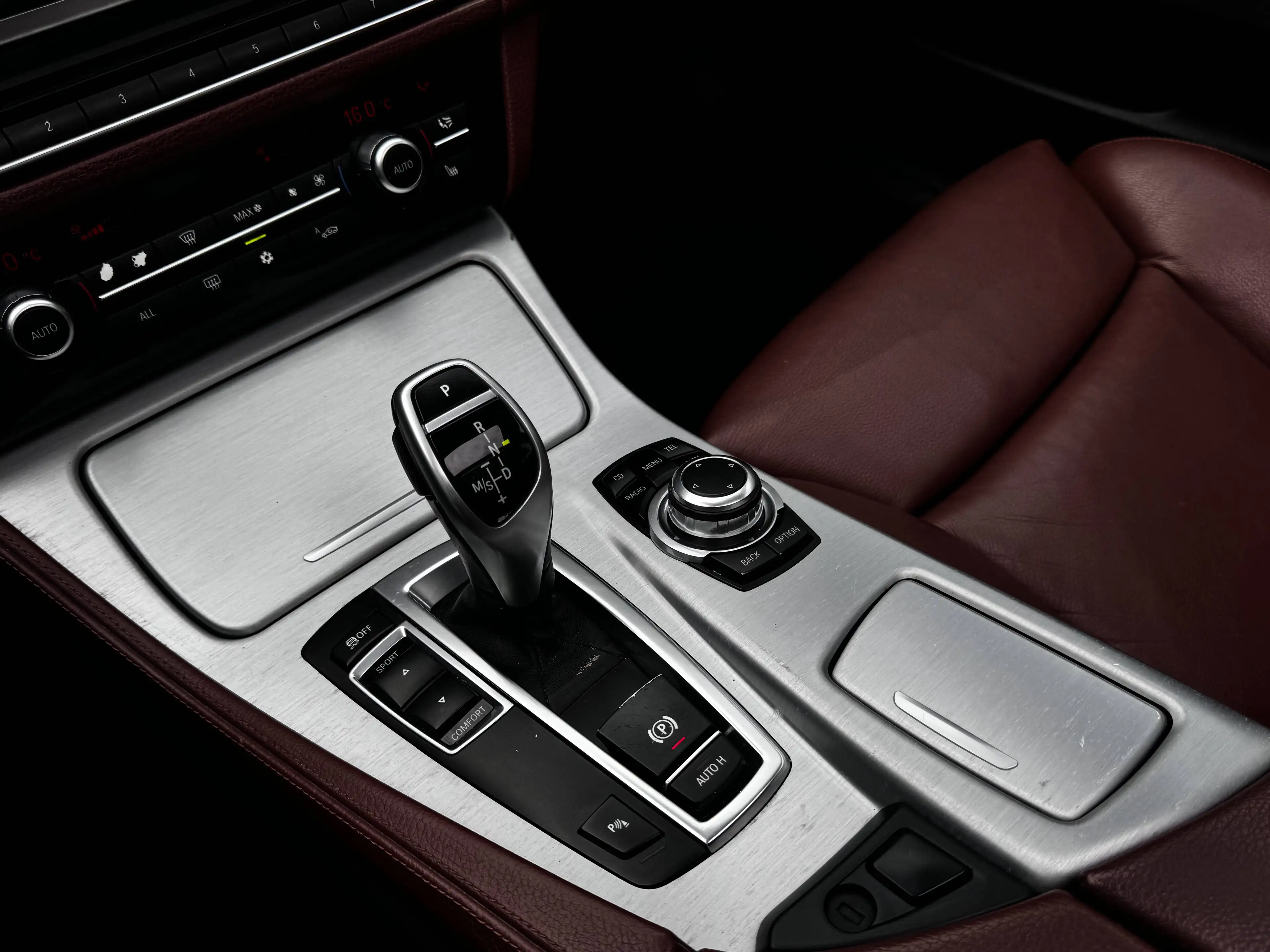 BMW 535 Touring 535dAS - FULL PACK M - PANO - NIGHTVISION - ADAPT CRUISE - CAMERA - FULL OPTIONS — photo 15