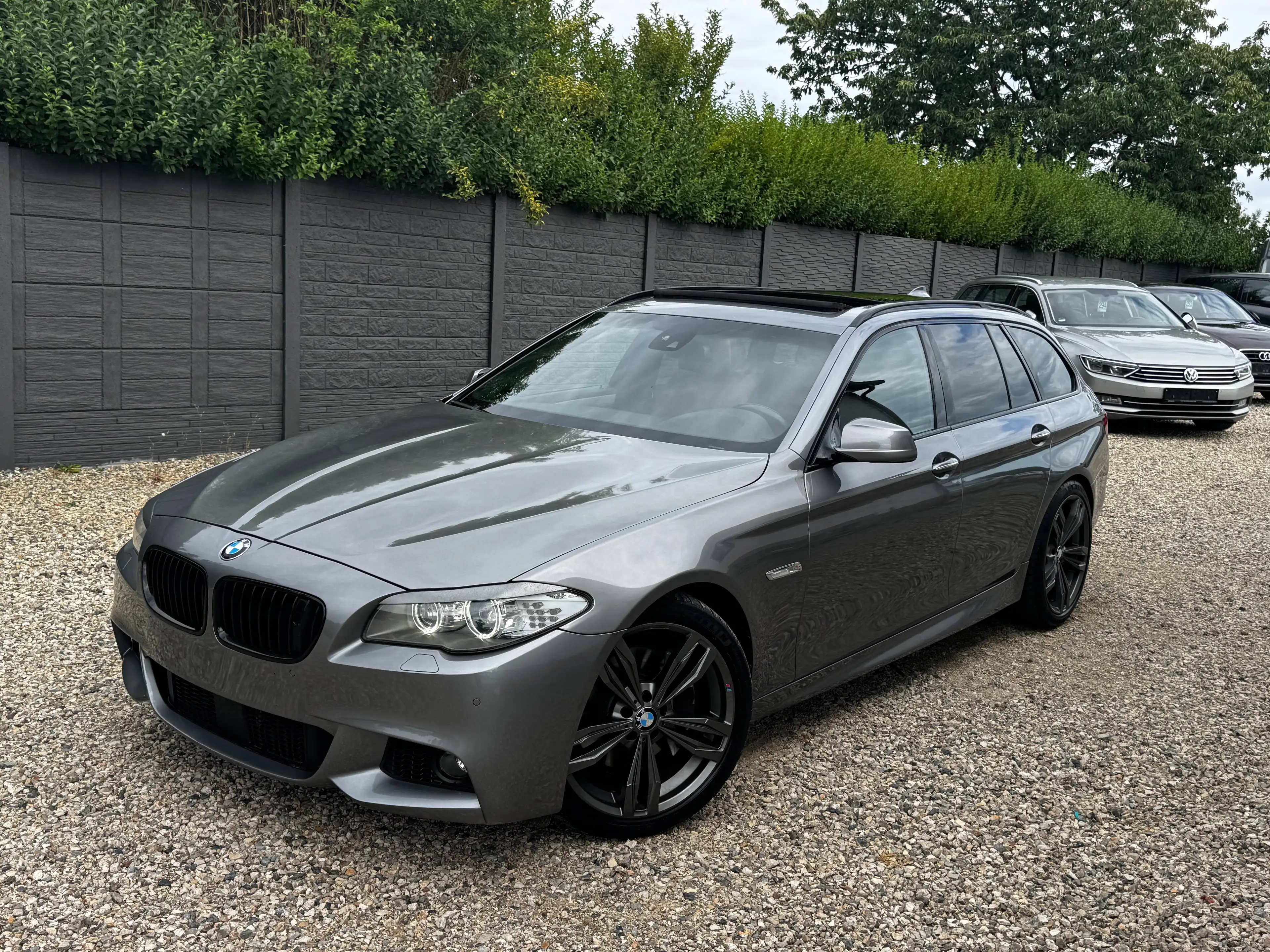 BMW 535 Touring 535dAS - FULL PACK M - PANO - NIGHTVISION - ADAPT CRUISE - CAMERA - FULL OPTIONS — photo 4