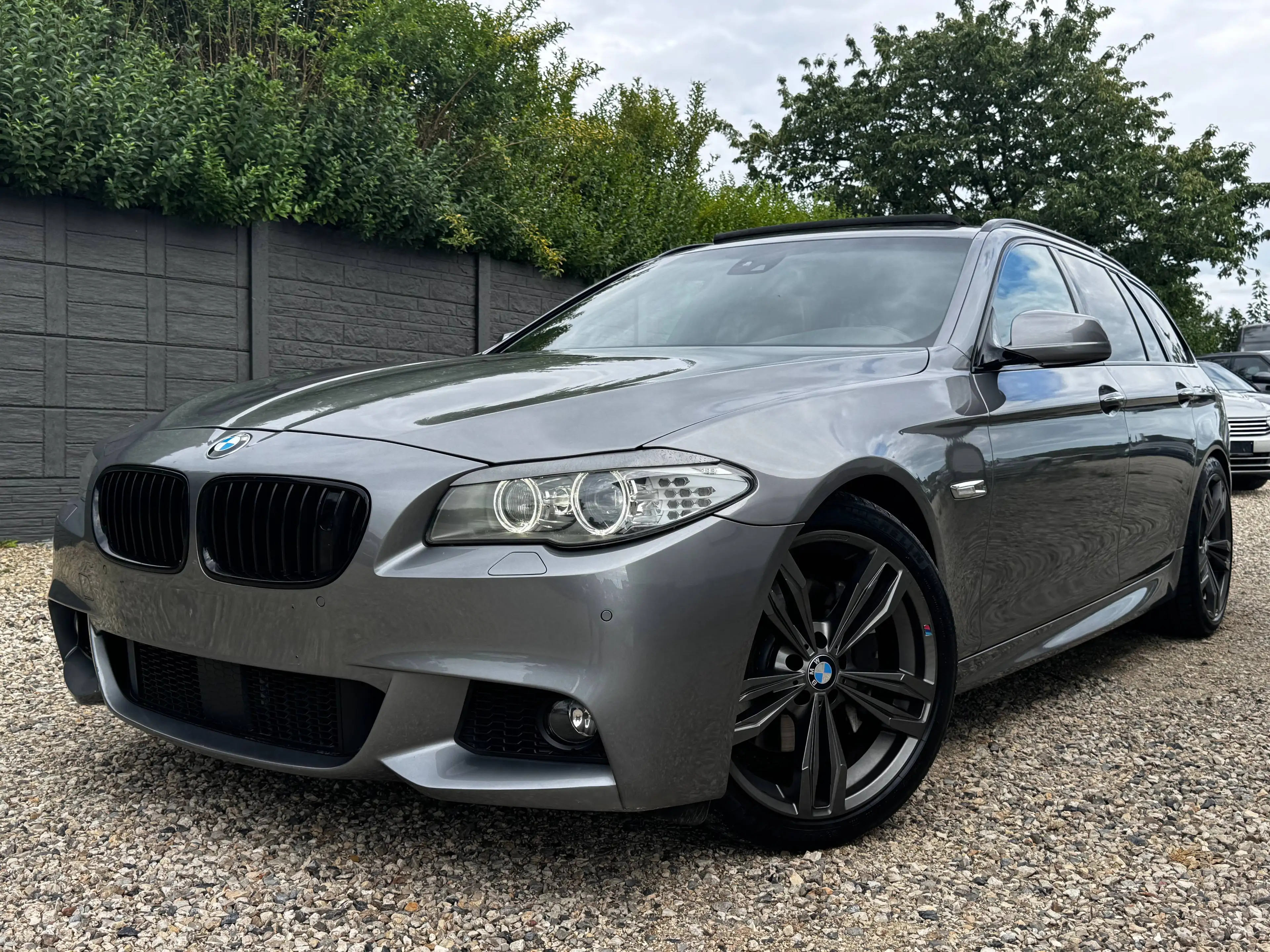 BMW 535 Touring 535dAS - FULL PACK M - PANO - NIGHTVISION - ADAPT CRUISE - CAMERA - FULL OPTIONS — photo 2