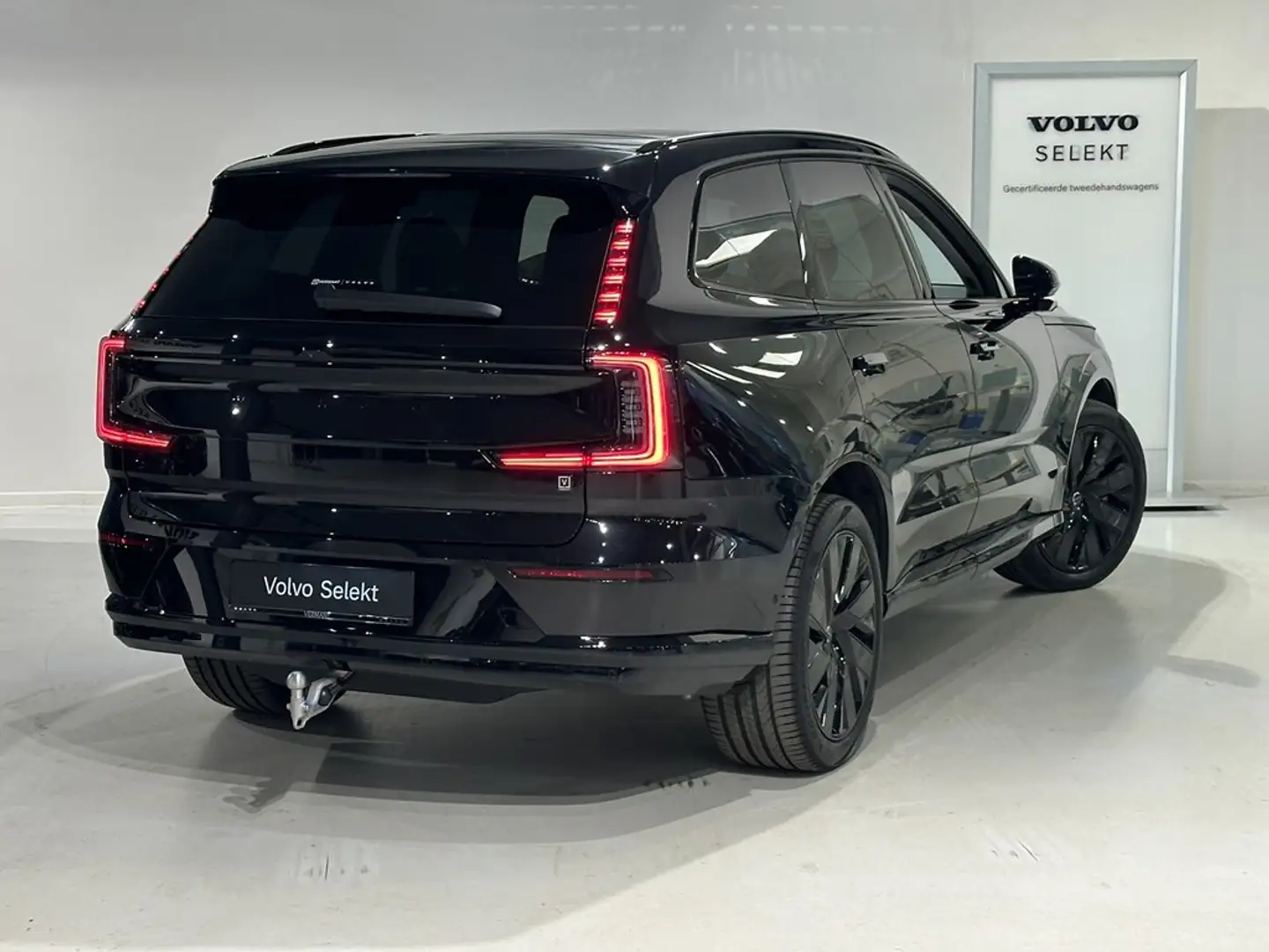 Volvo EX90 Ultra Twin Motor ( 4x4 ) + LUCHTVERING/TREKHAAK Schwarz - 2