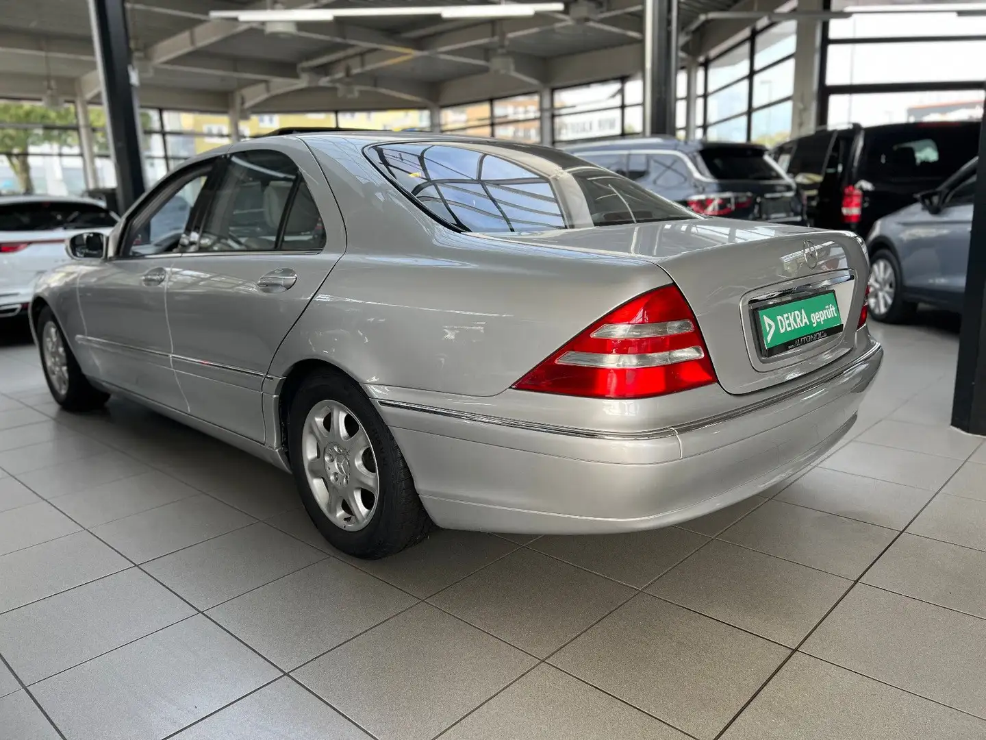 Mercedes-Benz S 500 S -Klasse Lim. Autom. Leder SHZ Срібний - 2