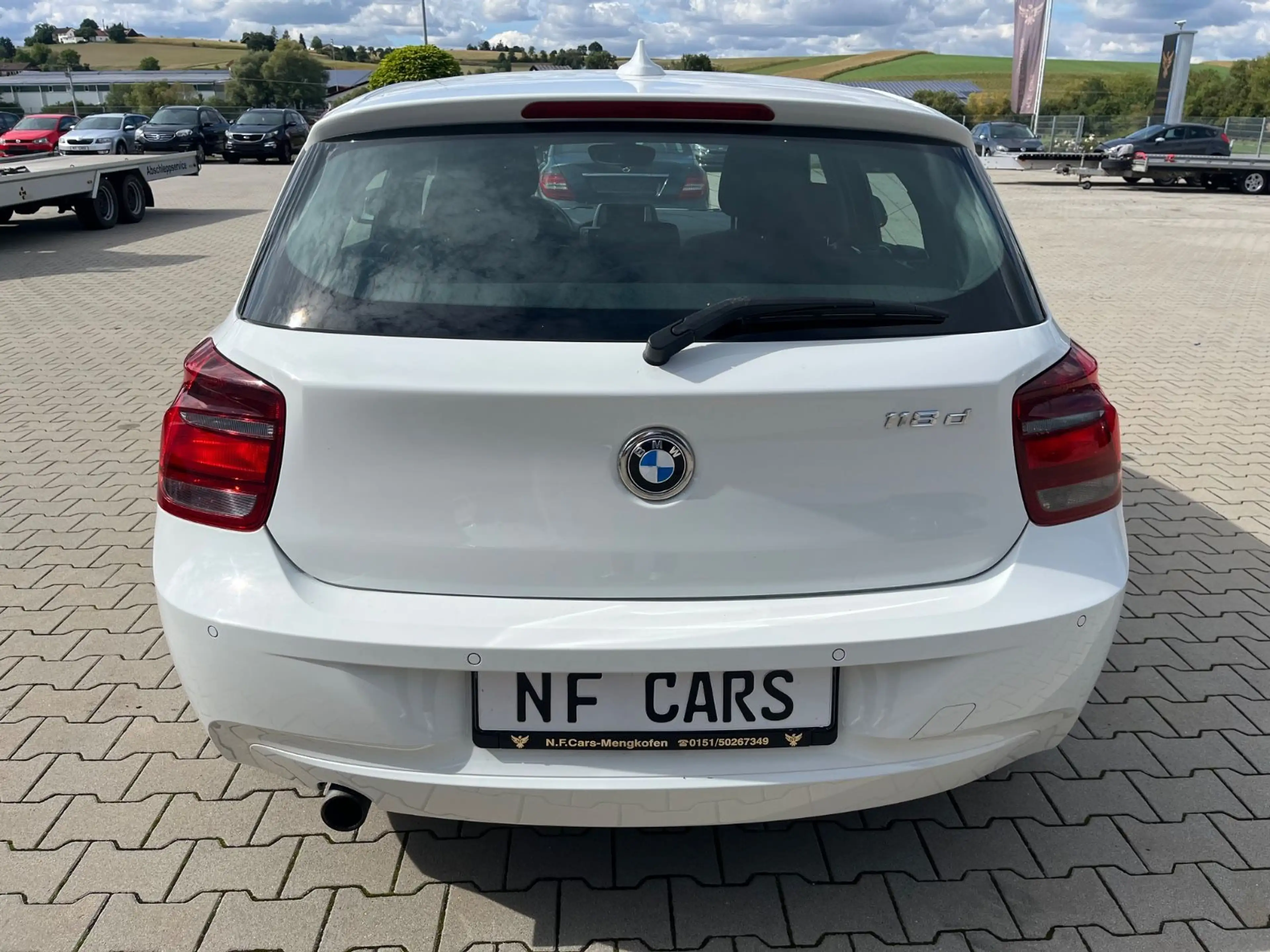 BMW 118 d Limo 5-trg. 8-fach Alu 2.Hand TOP Zustand — photo 8