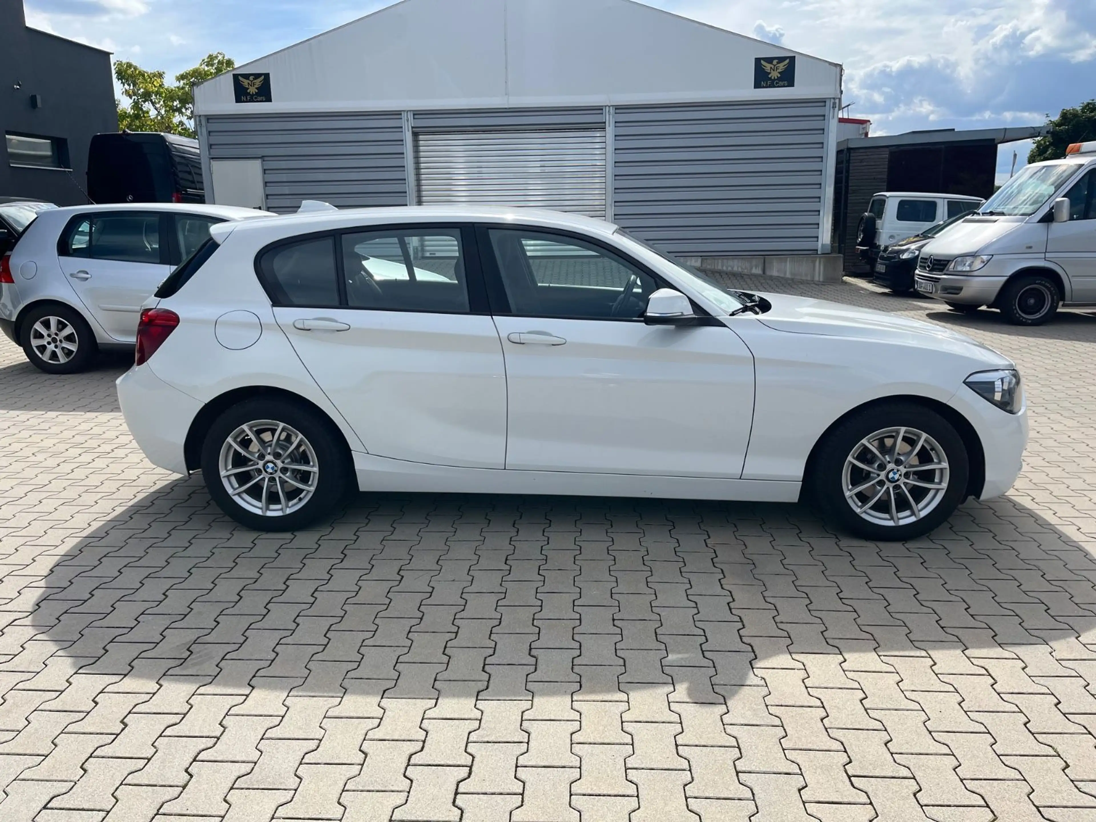 BMW 118 d Limo 5-trg. 8-fach Alu 2.Hand TOP Zustand — photo 4