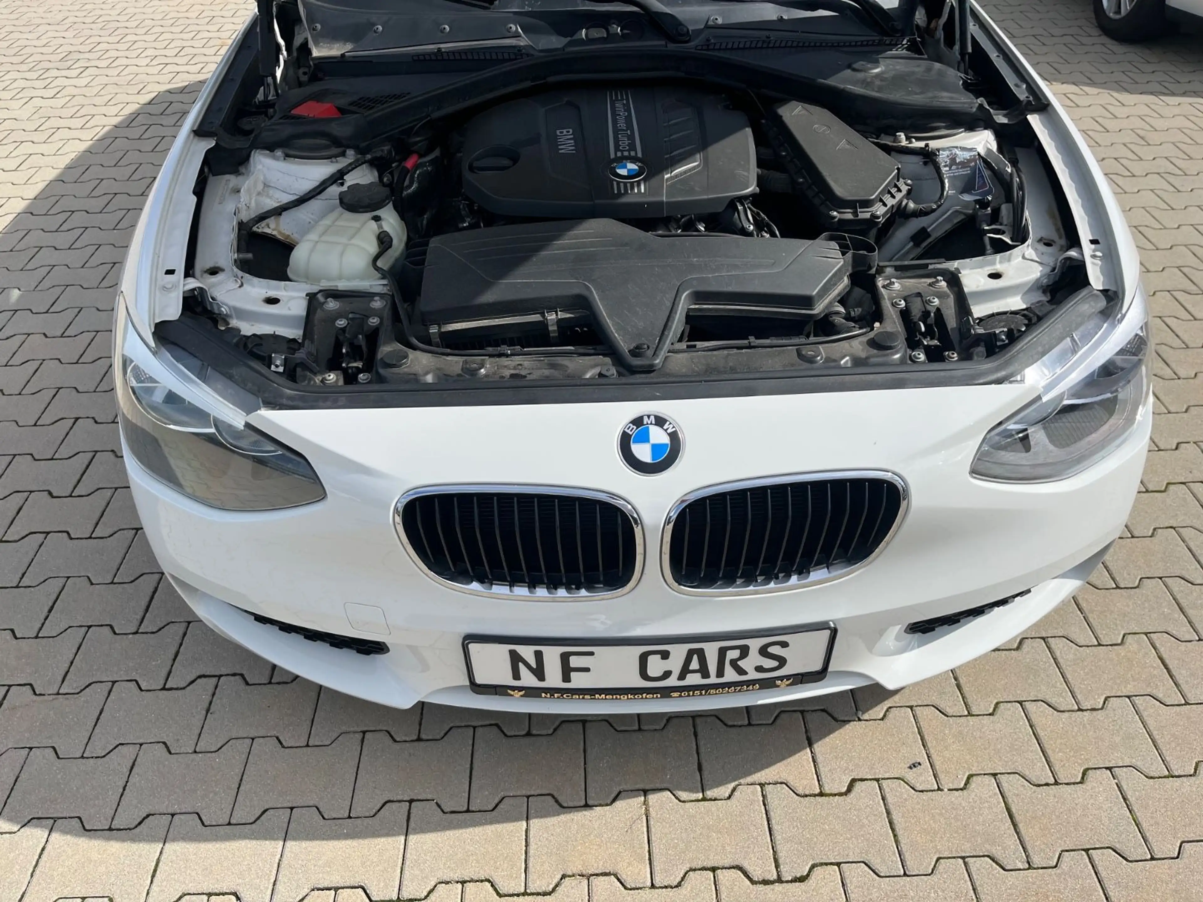 BMW 118 d Limo 5-trg. 8-fach Alu 2.Hand TOP Zustand — photo 9