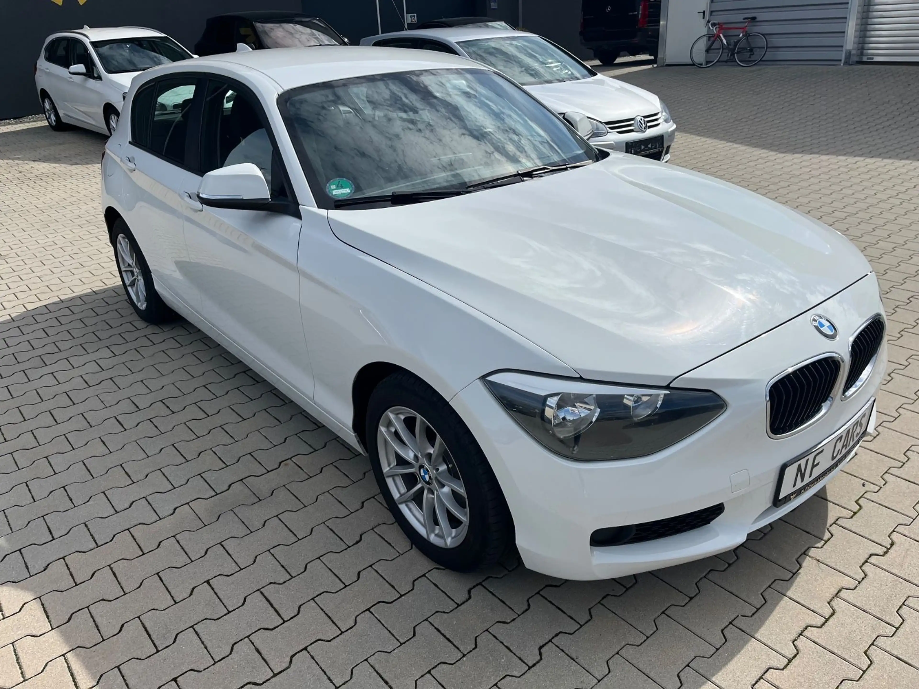 BMW 118 d Limo 5-trg. 8-fach Alu 2.Hand TOP Zustand — photo 2