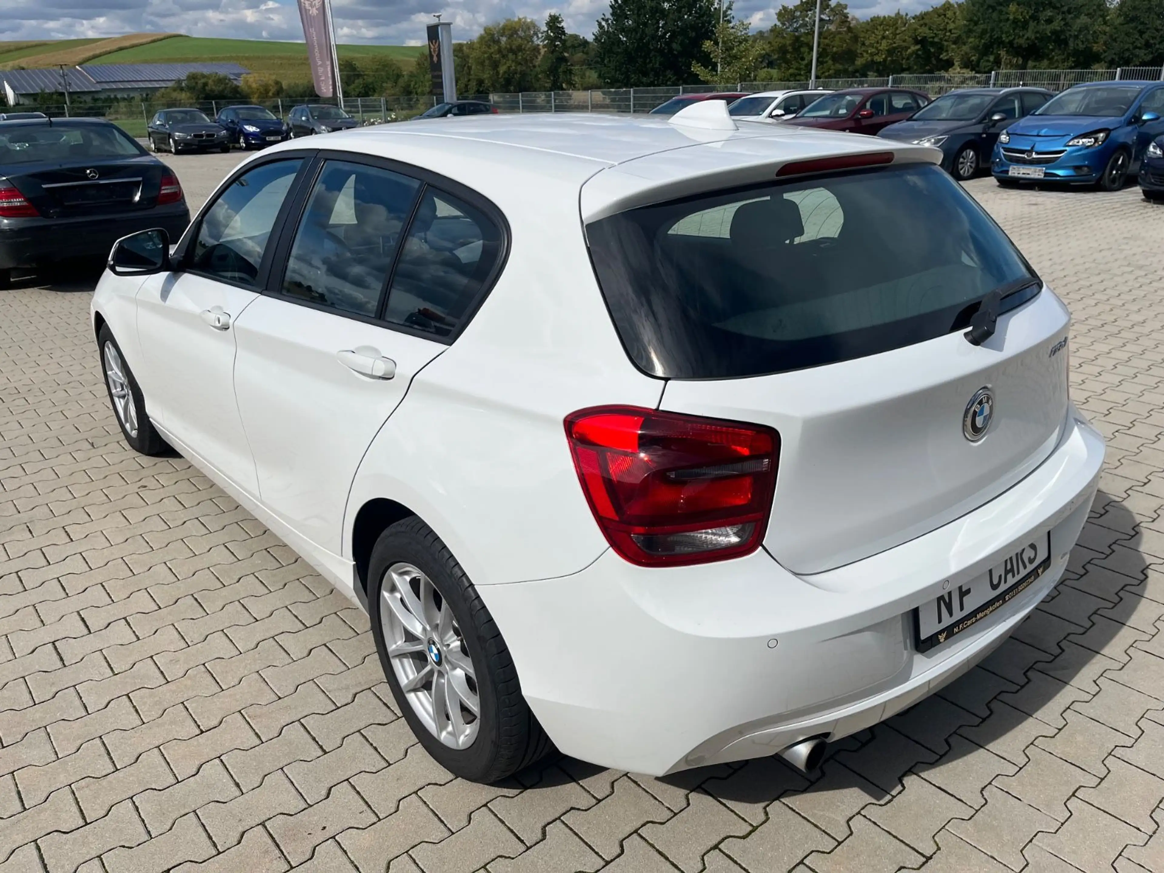 BMW 118 d Limo 5-trg. 8-fach Alu 2.Hand TOP Zustand — photo 7
