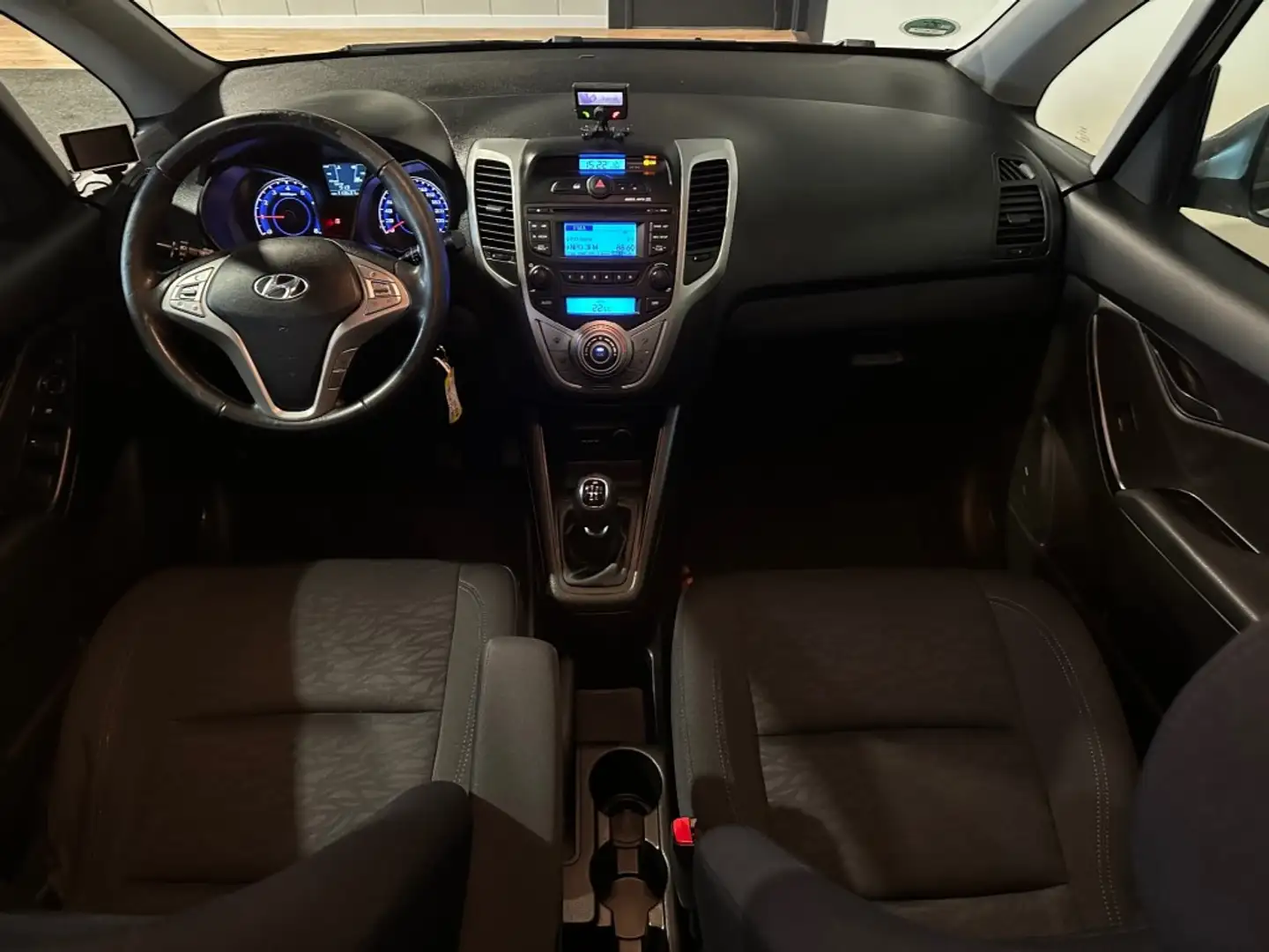 Hyundai iX20 1.4I I-VISION NAP l TREKHAAK l CRUISE l PDC l AIRC Grau - 2