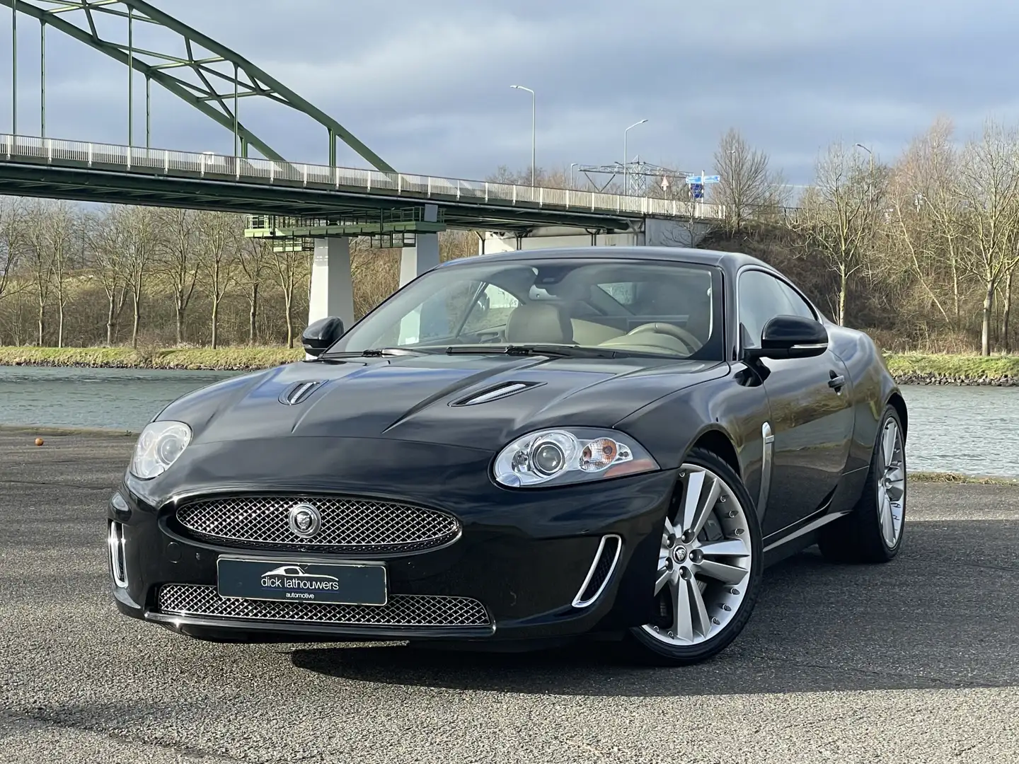 Jaguar XKR 5.0 V8 S/C Coupé / YOUNGTIMER / 34.000KM!!! / DEAL Noir - 1