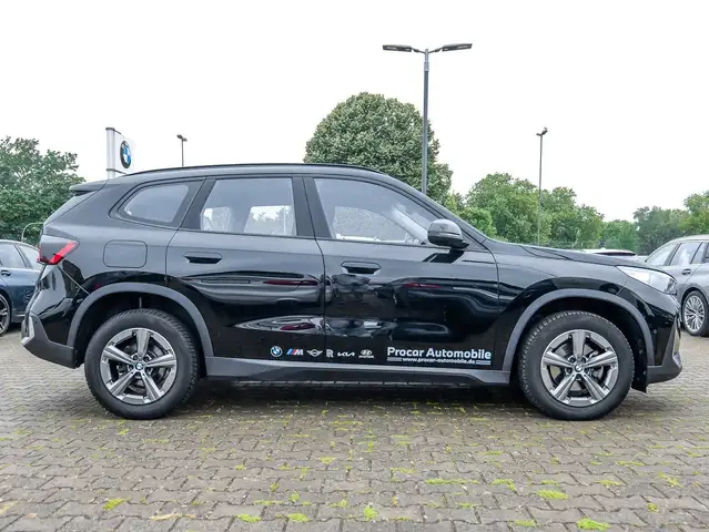 BMW X1 view 10