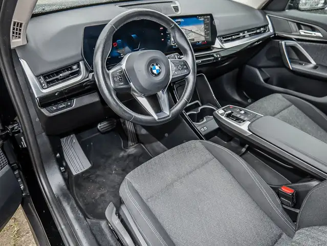 BMW X1 view 16