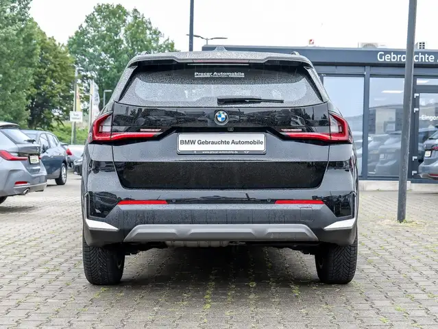 BMW X1 view 11