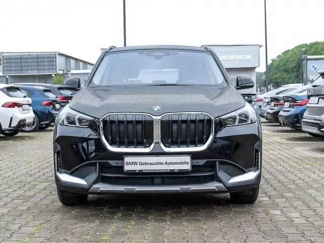 BMW X1 view 8
