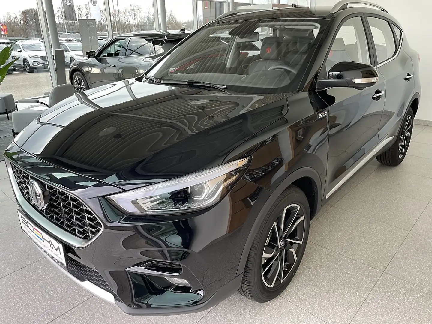 MG ZS 1.5 VTi Luxury Zwart - 1