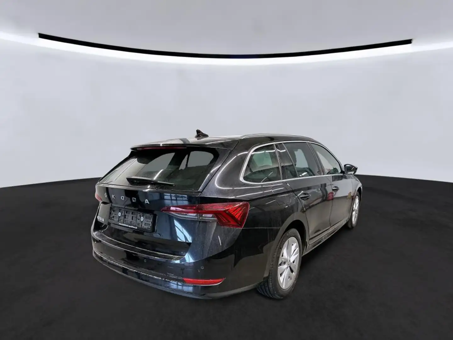 Skoda Octavia Combi 2.0 TDI DSG First Edition el.Sitz*St Schwarz - 2