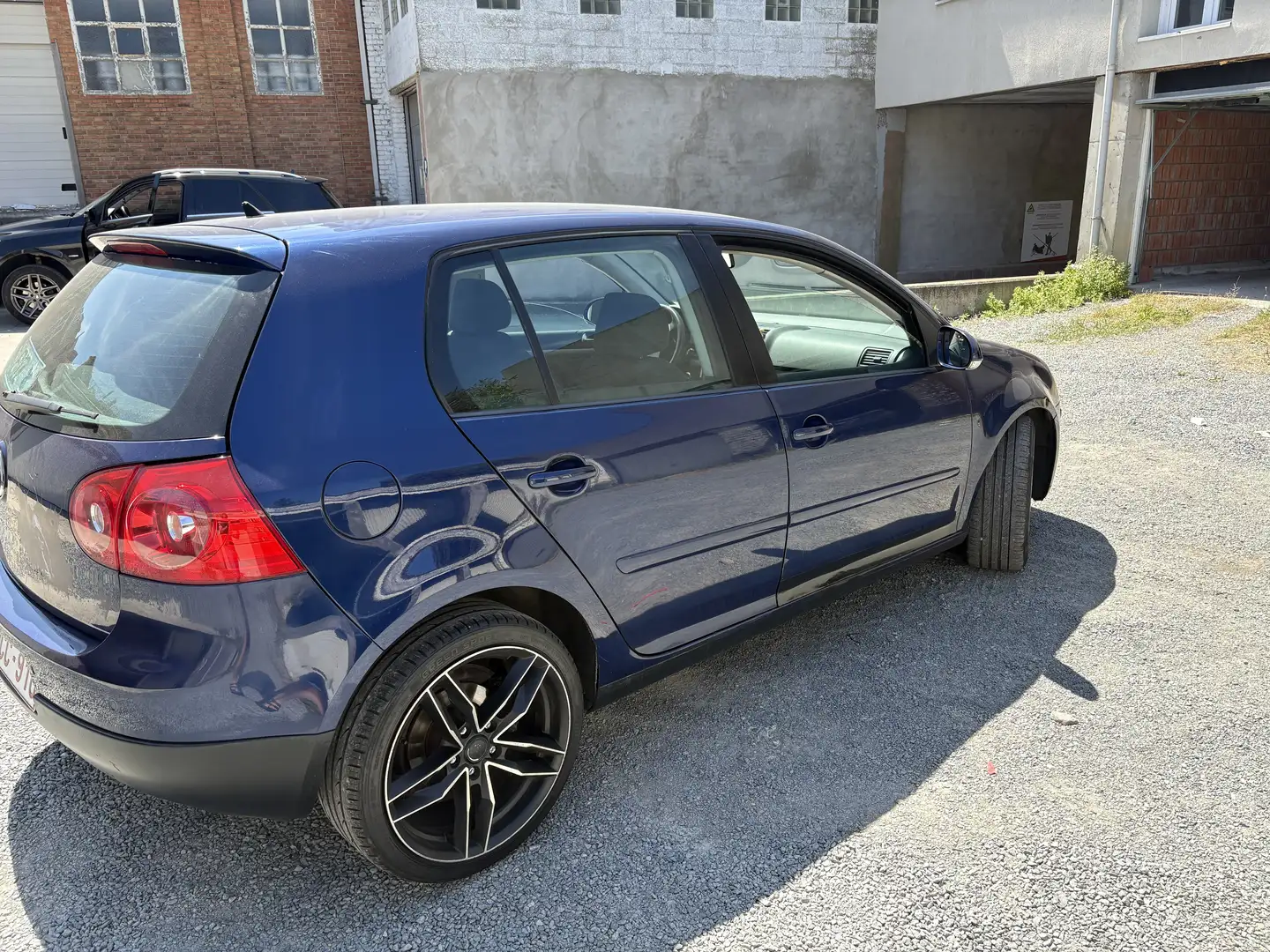 Volkswagen Golf 1.6 FSI Tour - 2