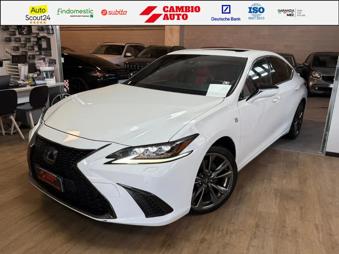 Lexus ES 300 CHRISTMAS PROMO! ES 300h 2.5 F Sport cvt Bianco - 1