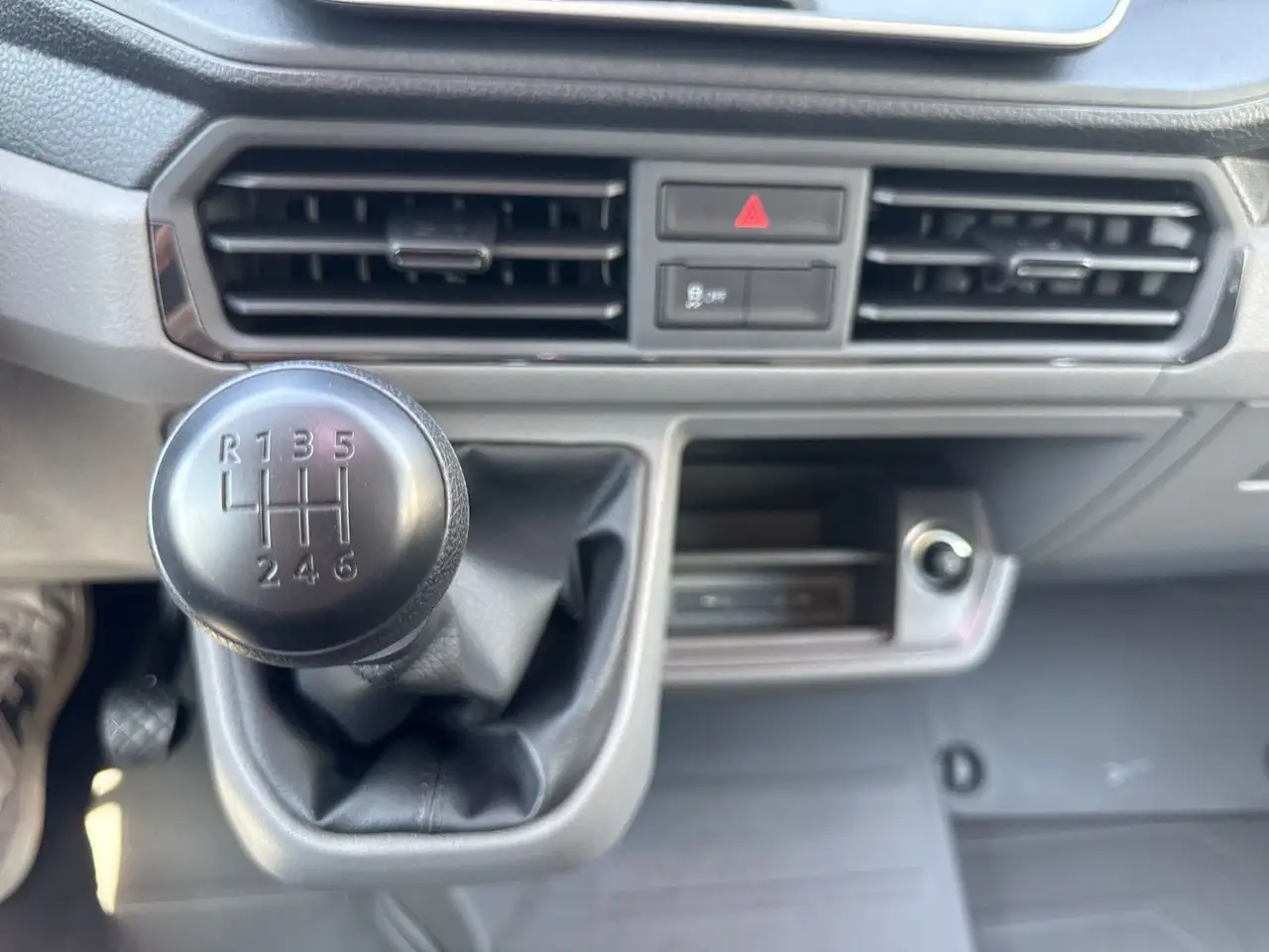 Volkswagen Crafter Doka Pritsche 35 MR LED AHK 5 Ja 7Sitze, миниатюра 30