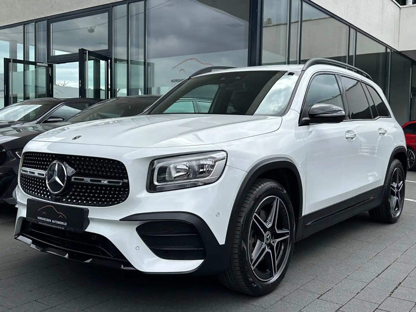 Mercedes-Benz GLB 220 d AMG Line Night | Burmester | Head-Up Plateado - 1