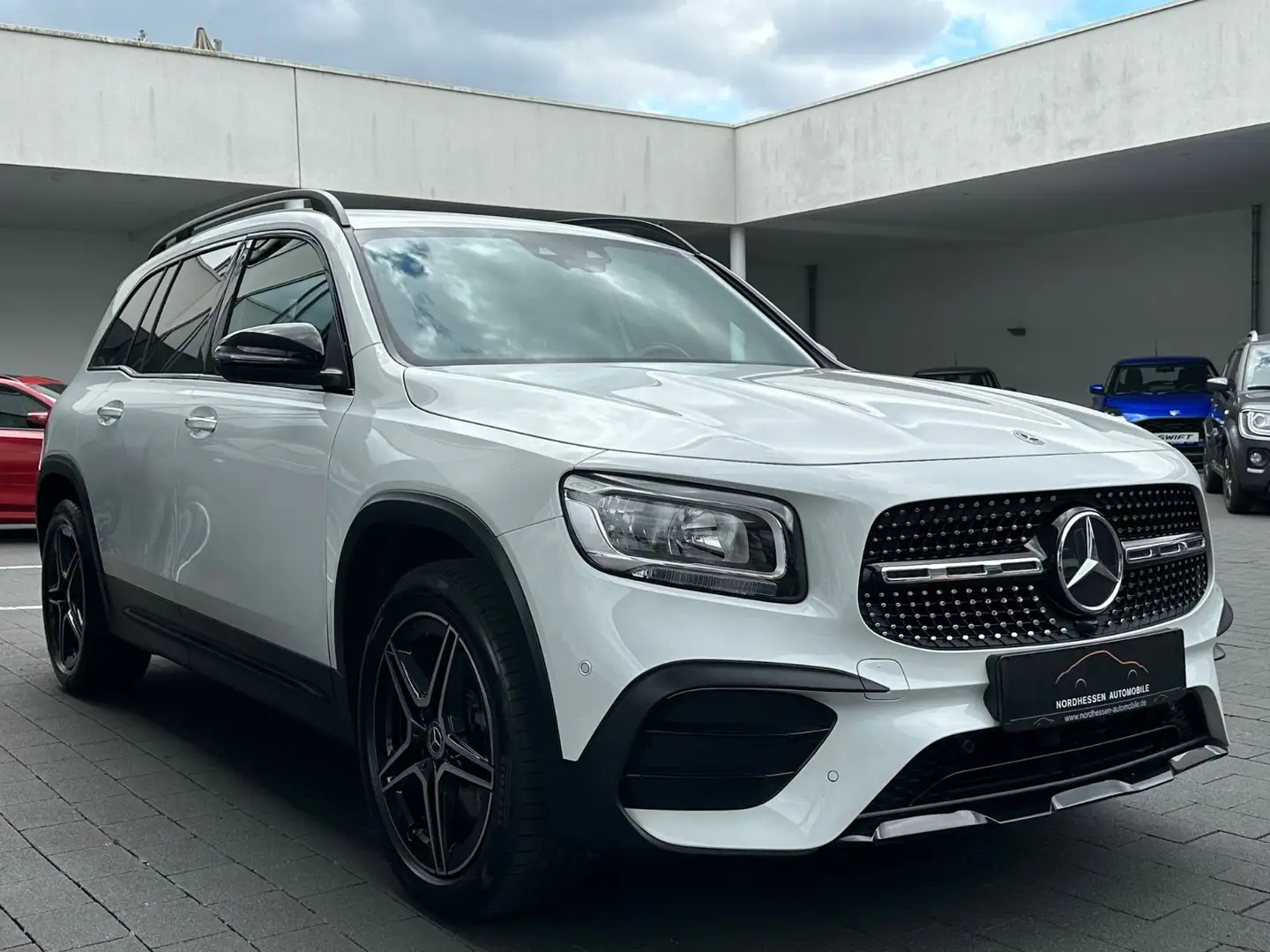 Mercedes-Benz GLB 220 d AMG Line Night | Burmester | Head-Up Plateado - 2