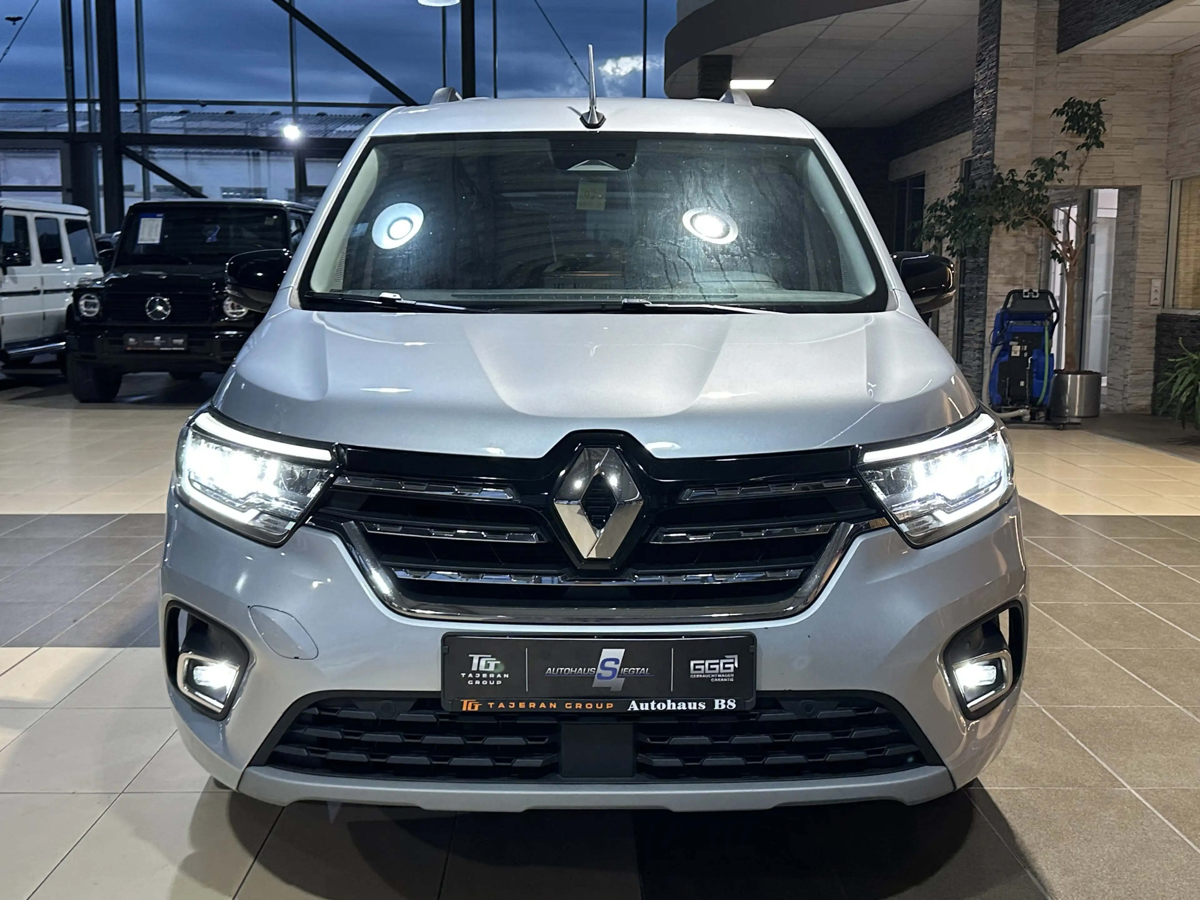 Renault Kangoo Edition One*Navi*R.Cam*AHK*SHZ*Teilleder — photo 2