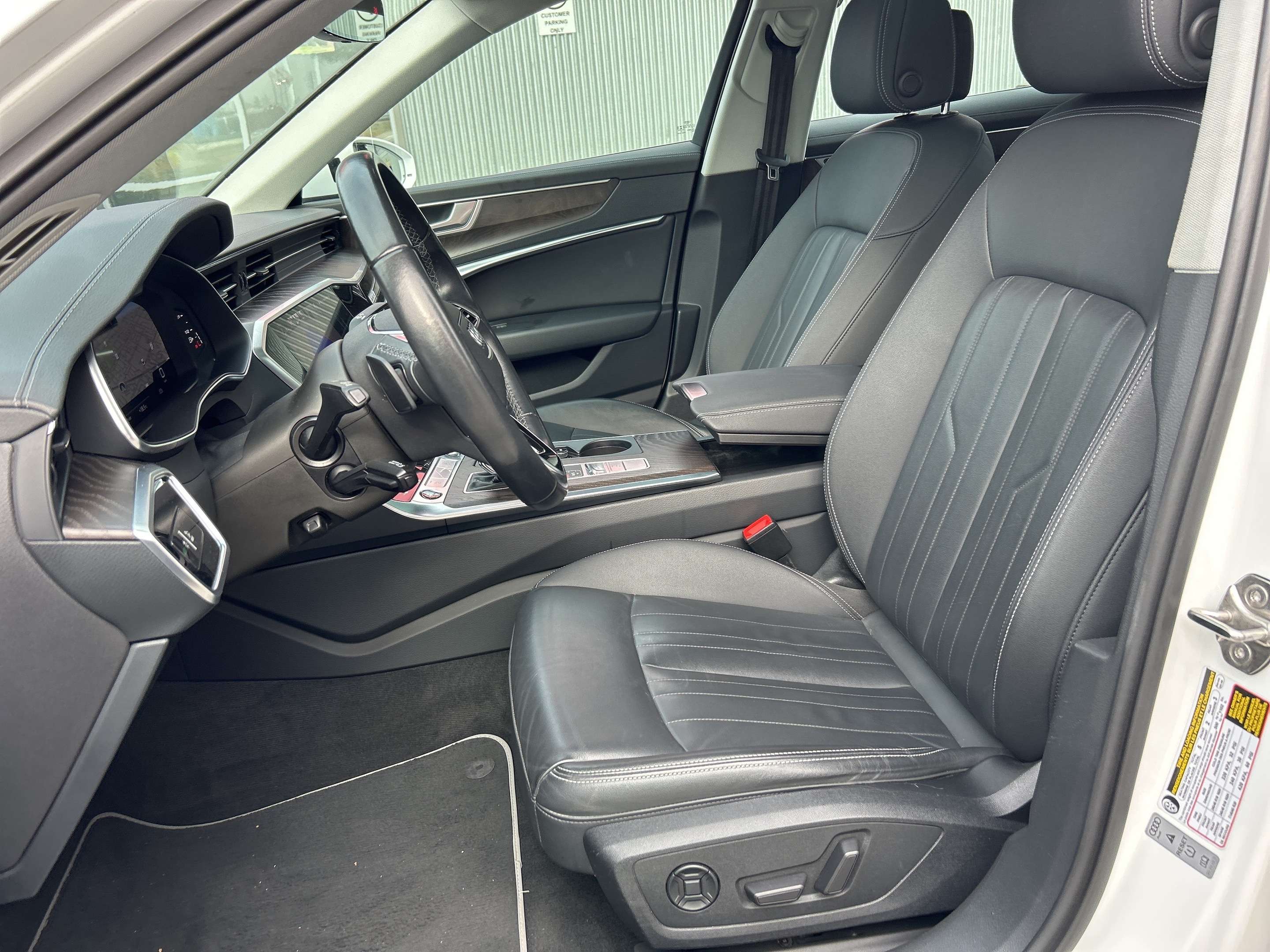 2022 Audi A6 PanoRoof, Nav, Lane Keep Assist, Carplay, Leather! thumb 12