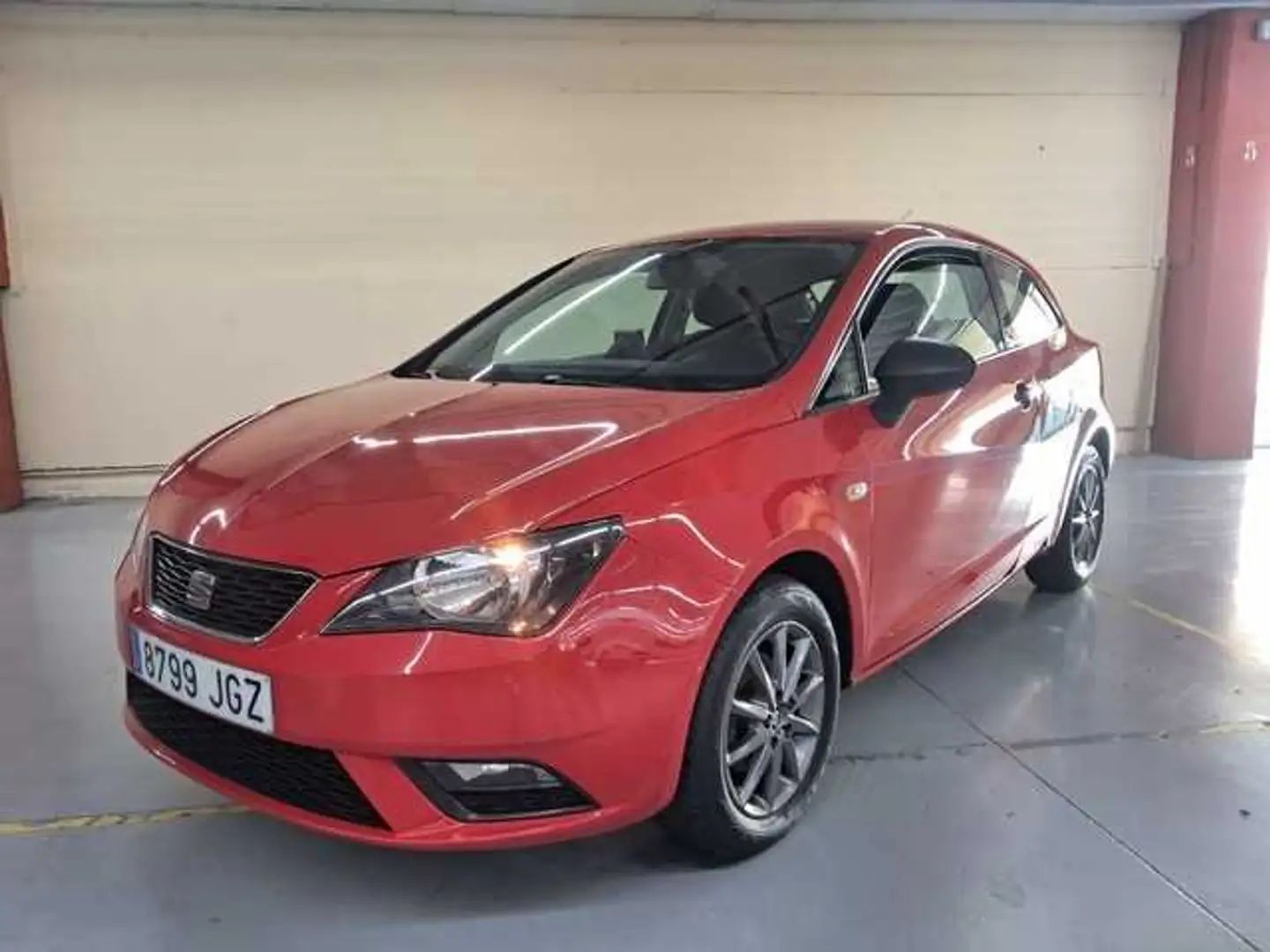 SEAT Ibiza SC 1.2 Reference 70 Rojo - 1