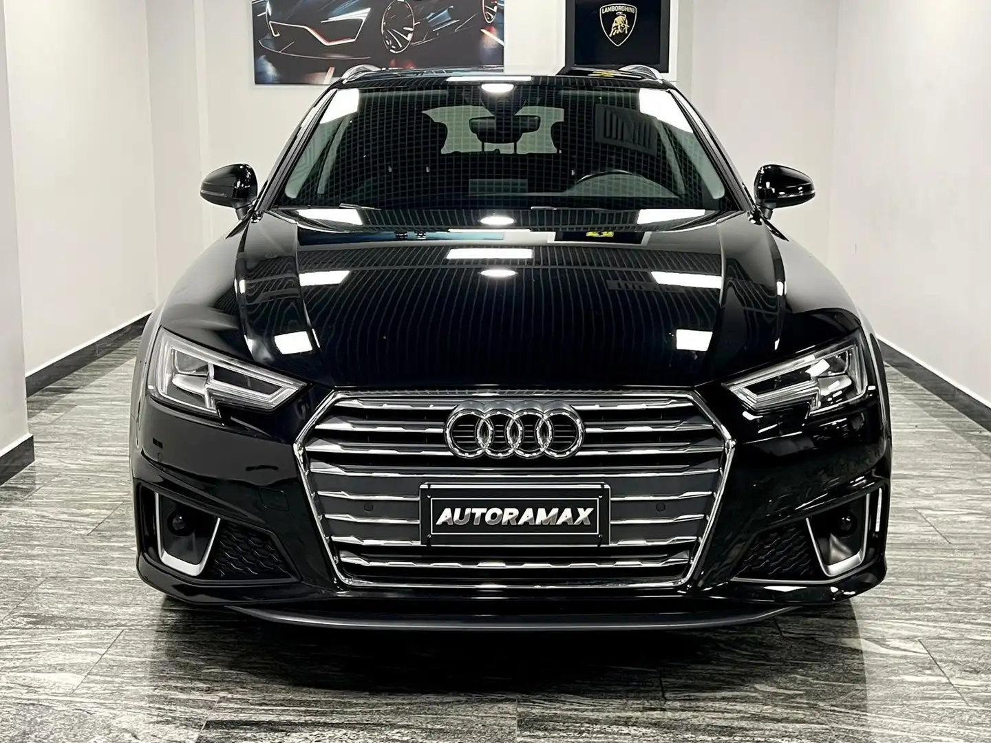 Audi A4 AVANT S LINE 170 CV S-TRONIC Noir - 2