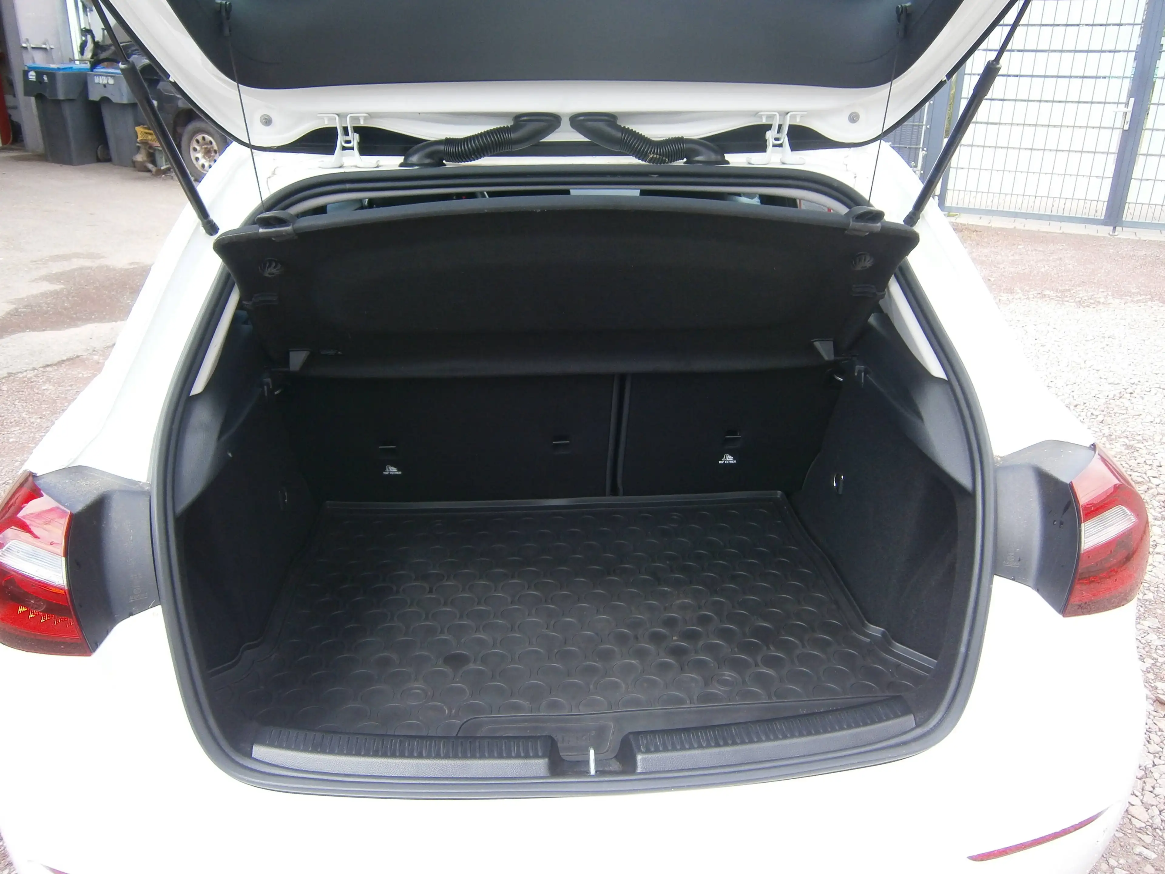 Mercedes-Benz A 200 A-Klasse 7G-DCT Edition 1 — photo 8