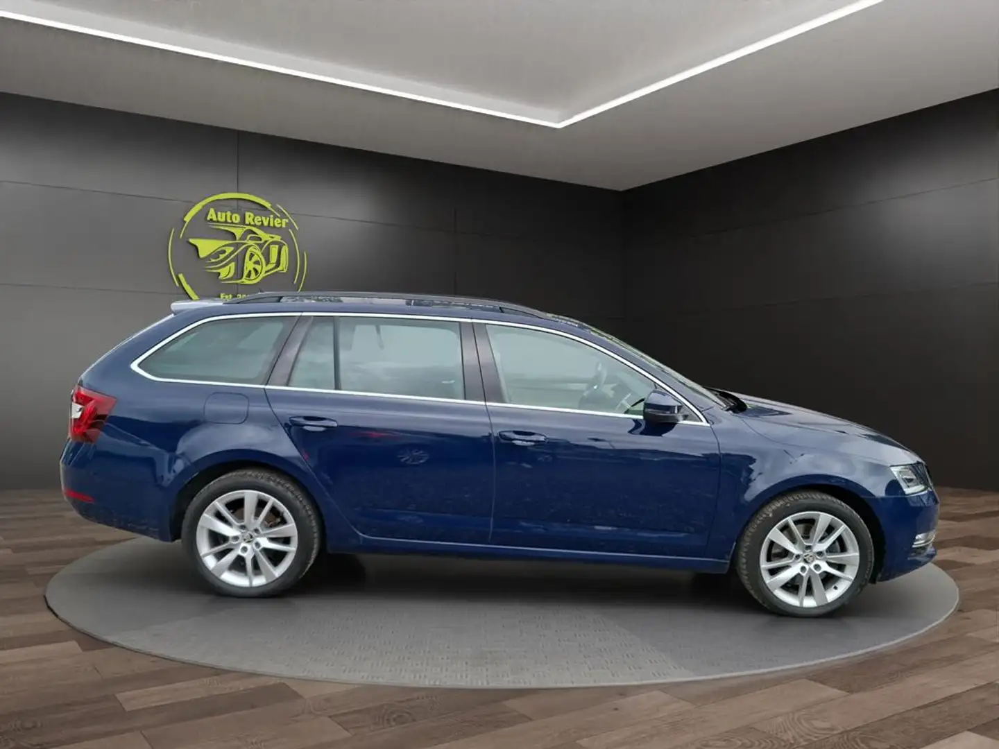 Skoda Octavia Style 4x4 Bleu - 2