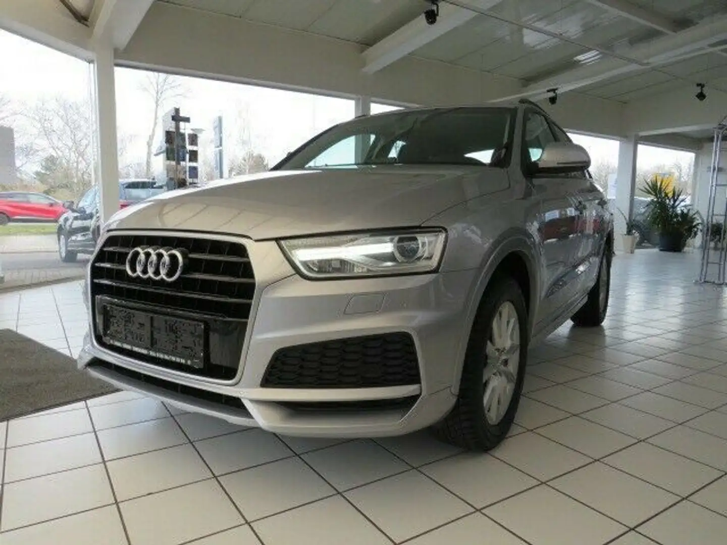 Audi Q3 S-Line Exterieur / S-tronic Silber - 1
