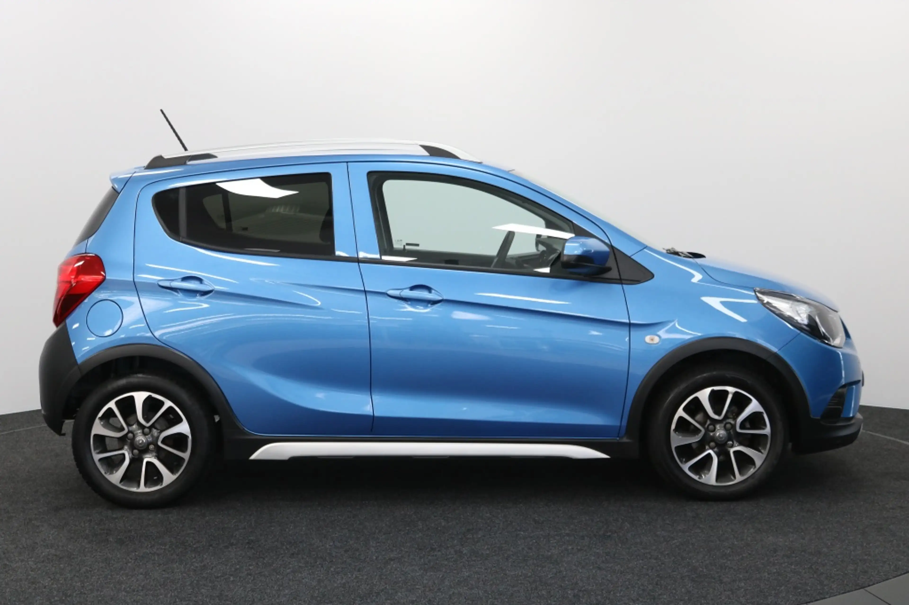 Opel Karl 1.0 Rocks Online Edition — photo 13