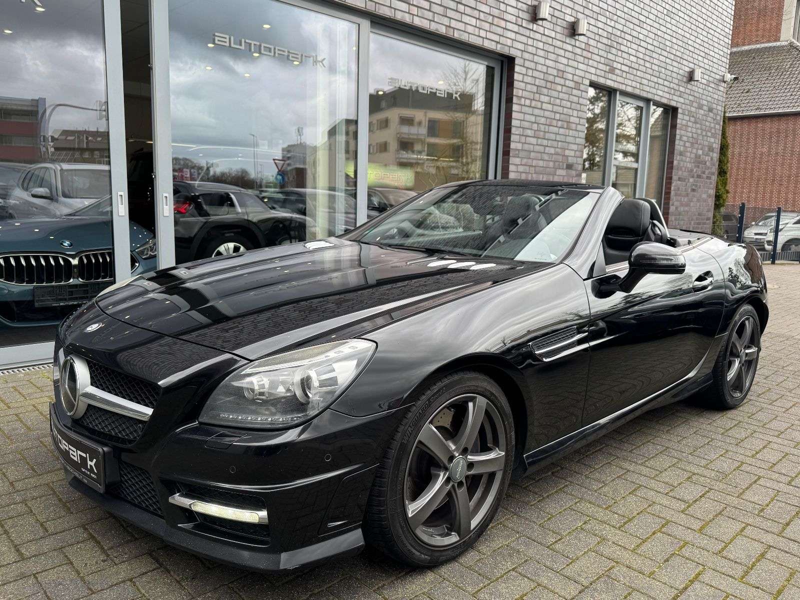 Second hand Mercedes Benz Slk-Class 