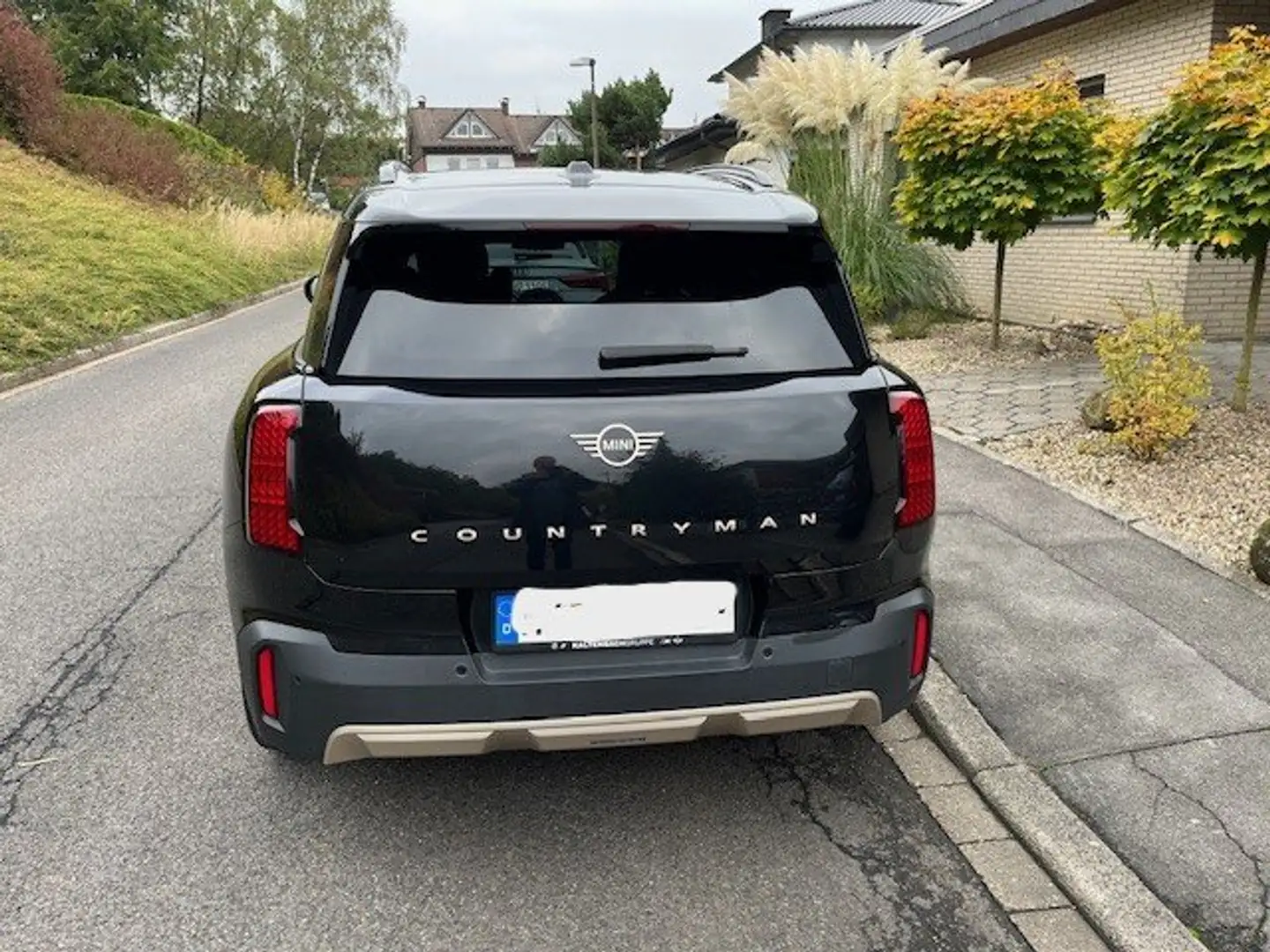 MINI Cooper Countryman COUNTRYMAN C Favoured Trim Schwarz - 2