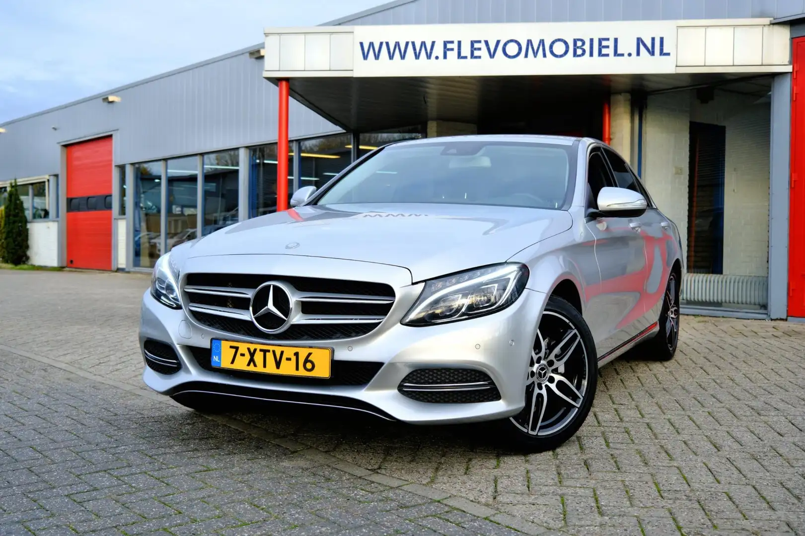 Mercedes-Benz C 180 Lease Edition LED|Sportstoelen|Navi|Clima Grey - 1
