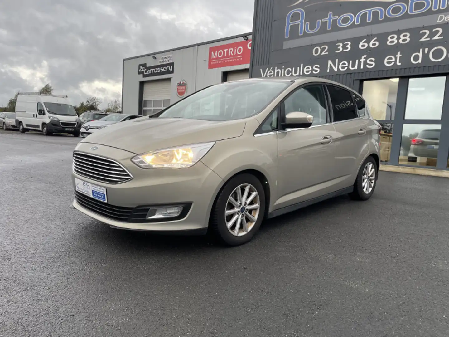 Ford C-Max 1.5 TDCI 120CH STOP\u0026START TITANIUM X POWERSHIFT Gris - 1