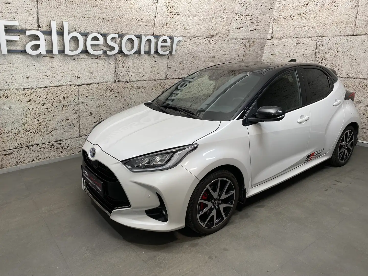 Toyota Yaris 1,5 VVT-i Hybrid GR Sport Nero - 1