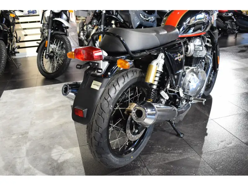 Royal Enfield Interceptor - foto 3