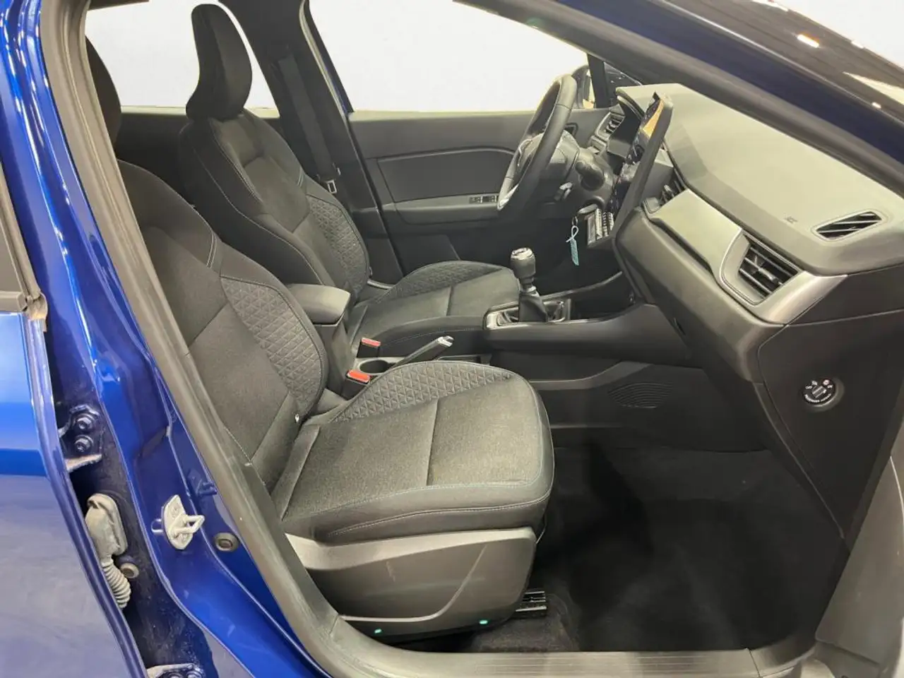 Renault Captur — photo 11