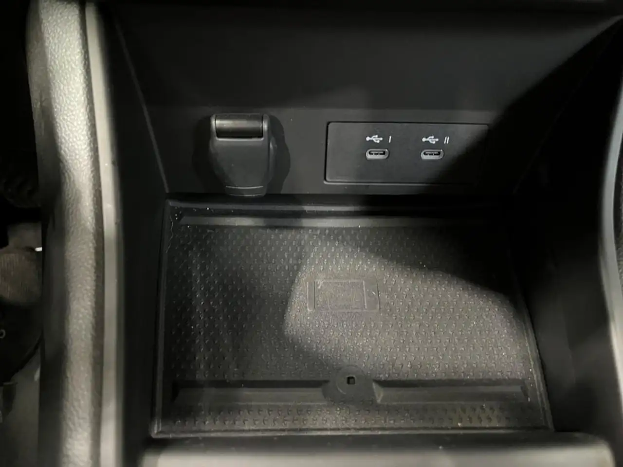 Renault Captur — photo 16