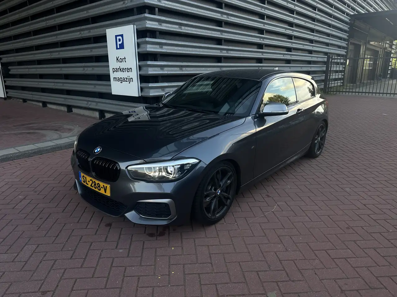 BMW 140