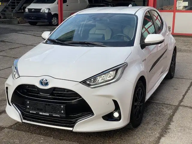 Toyota Yaris Lounge 1,5 VVT-i Hybrid